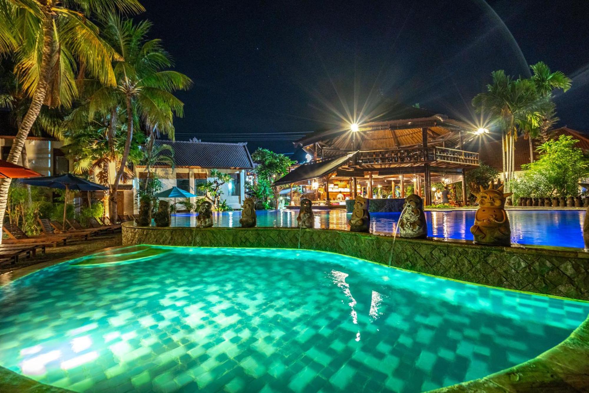 The Central Lovina Hotel & Restaurant Экстерьер фото