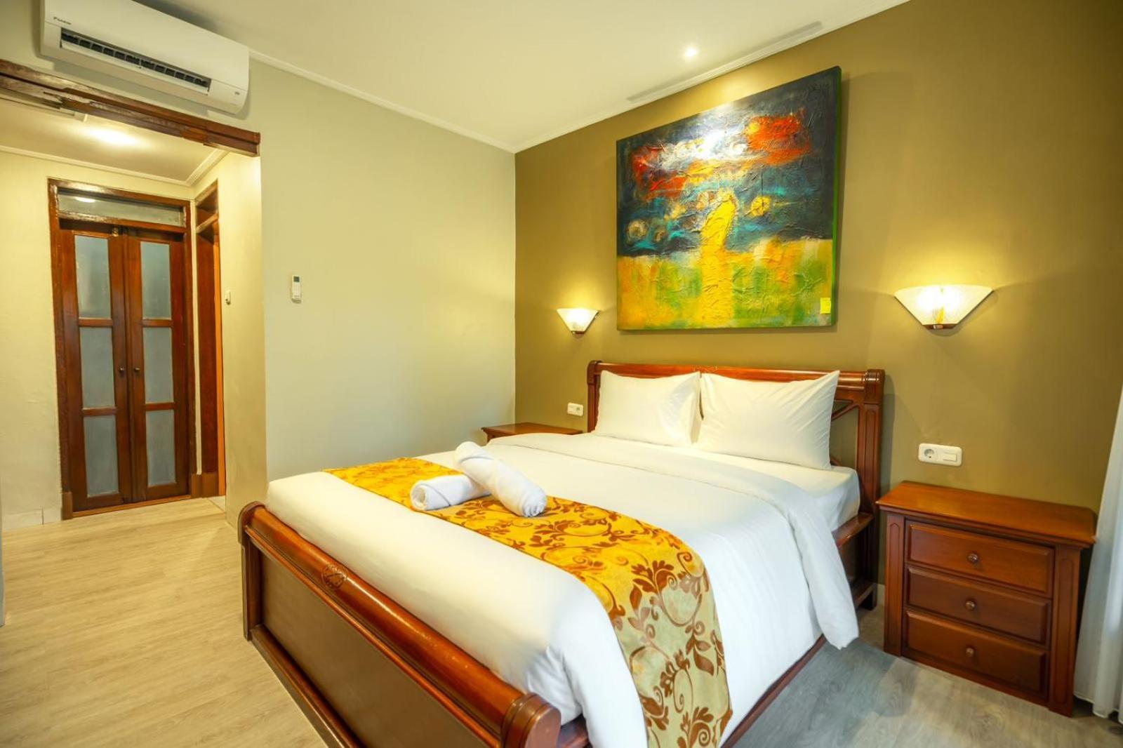 The Central Lovina Hotel & Restaurant Экстерьер фото